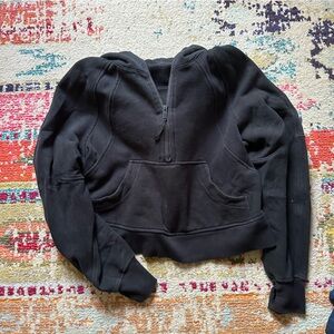 LuLu Lemon Cropped Scuba